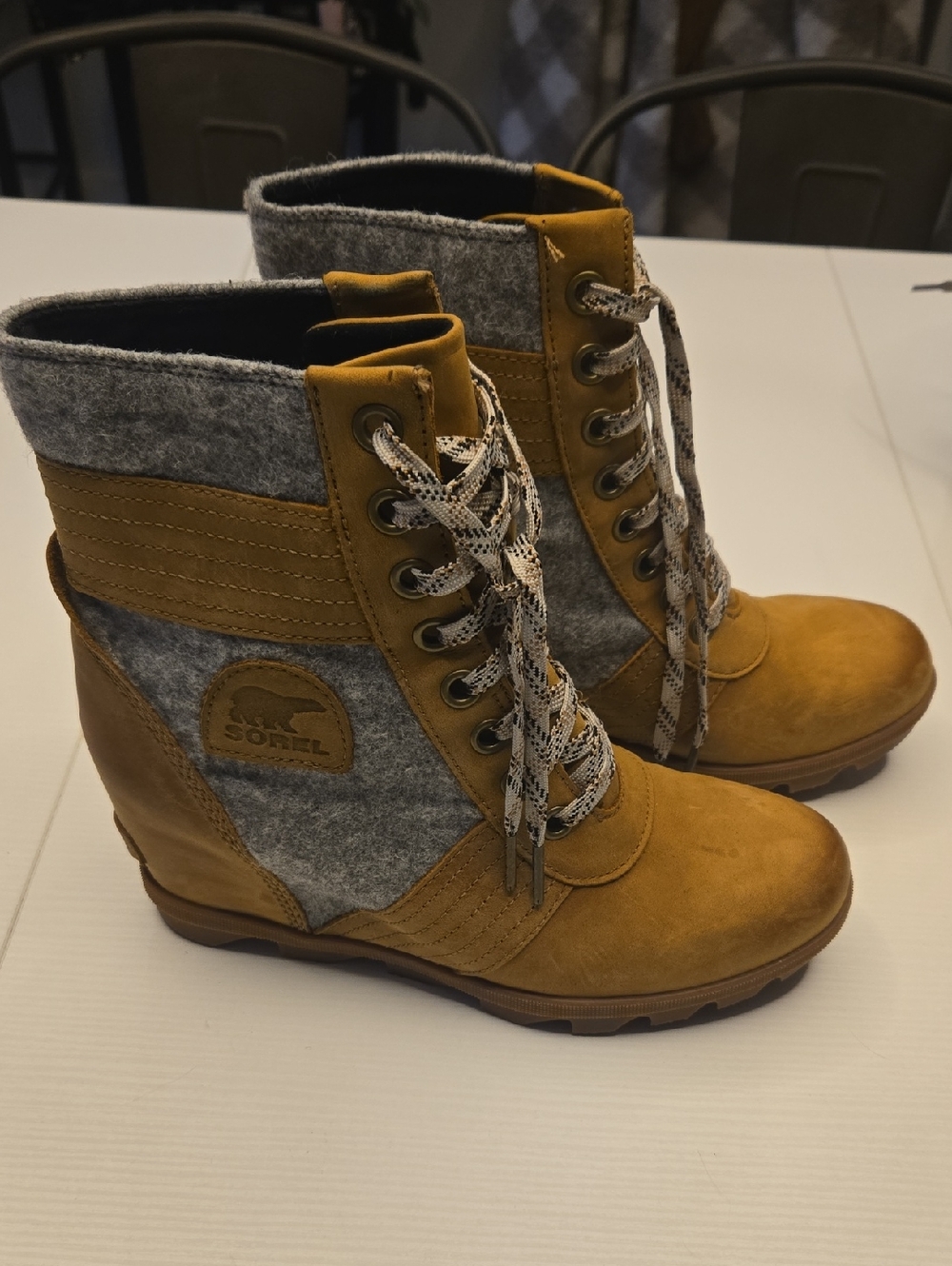 Sorel Lexi Women's Suede and Gray Wool Wedge Lace-Up Boots